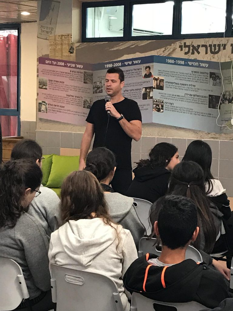 ח4